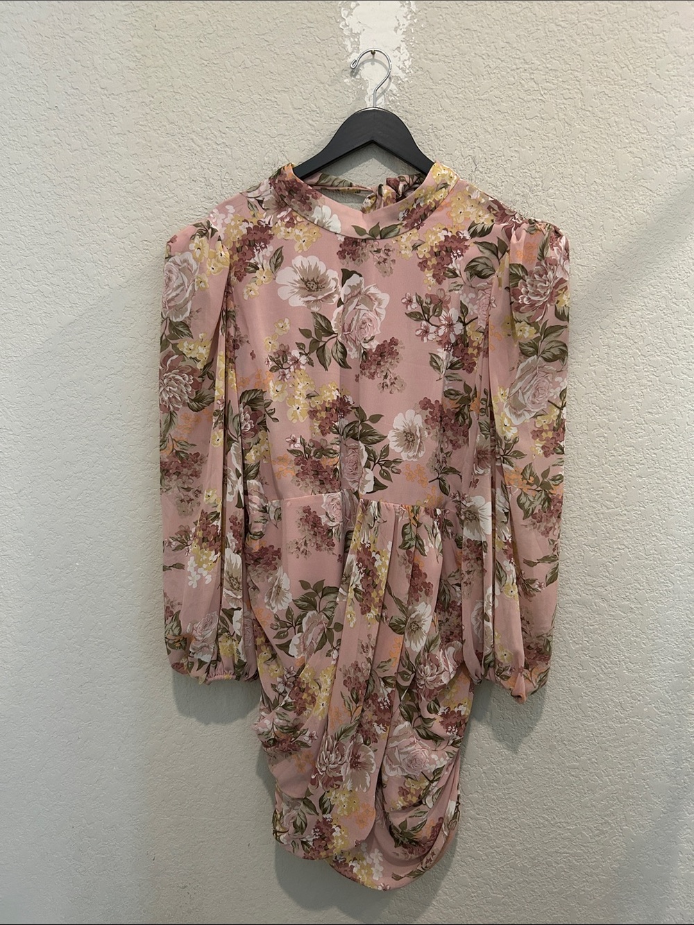Lavish Alice Dusty Pink Floral Puff-Sleeve Tunic
